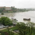 V Polsku přibývá obětí povodní. Velká voda ohrožuje i Osvětim