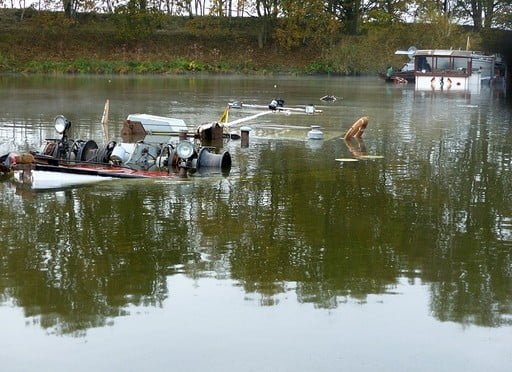 Potopená nákladní loď zablokovala Mittellandkanal